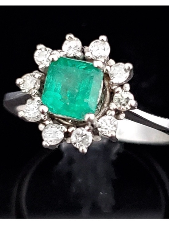 Jewelry - Natural Emerald and Diamond 18k White Gold Ring - size 7